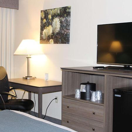 Best Western Plus Yadkin Valley Inn & Suites Jonesville Exterior foto