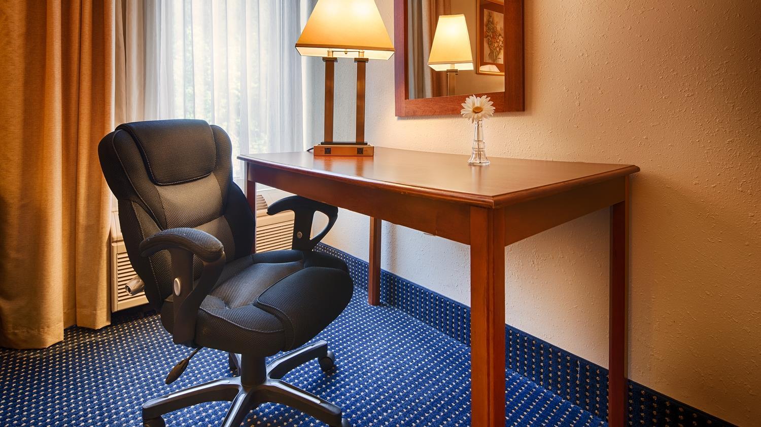 Best Western Plus Yadkin Valley Inn & Suites Jonesville Exterior foto