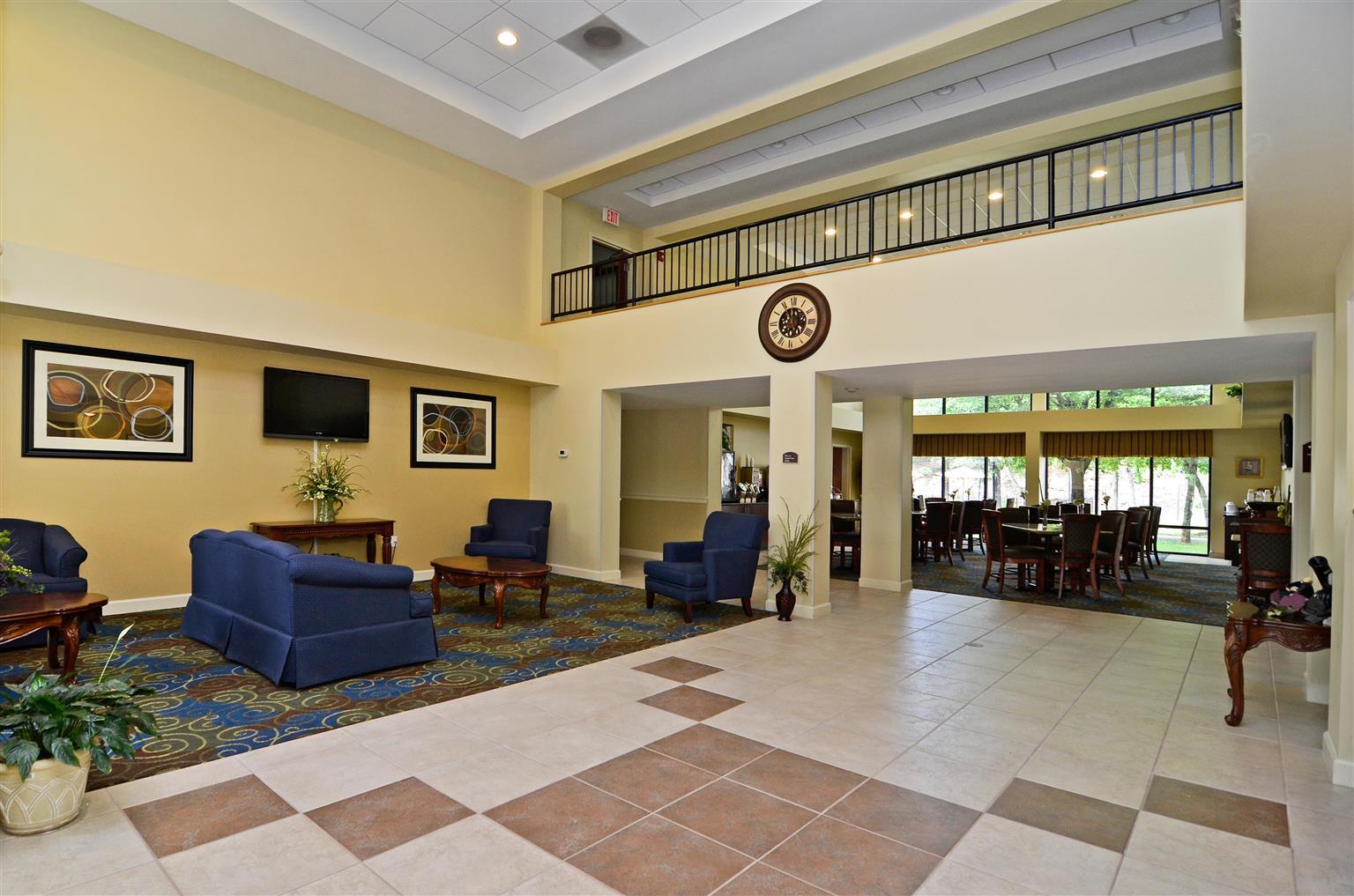 Best Western Plus Yadkin Valley Inn & Suites Jonesville Interior foto