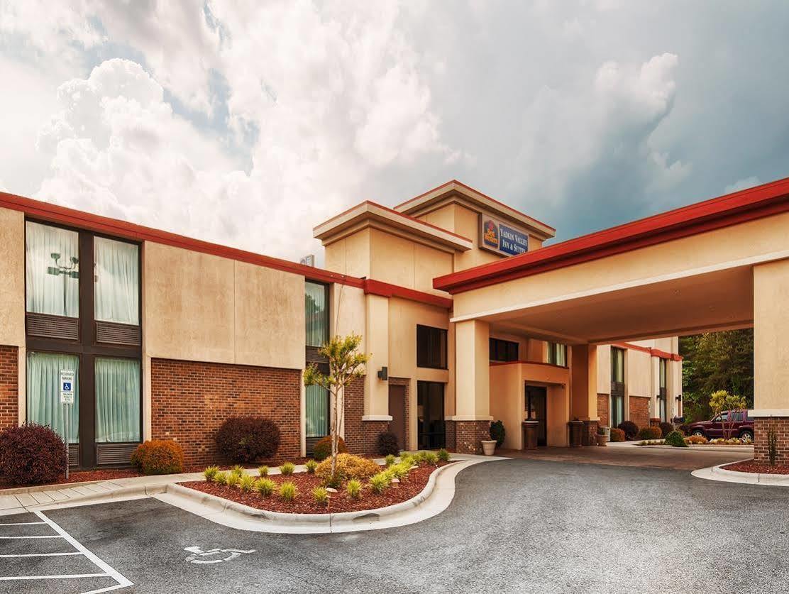 Best Western Plus Yadkin Valley Inn & Suites Jonesville Exterior foto