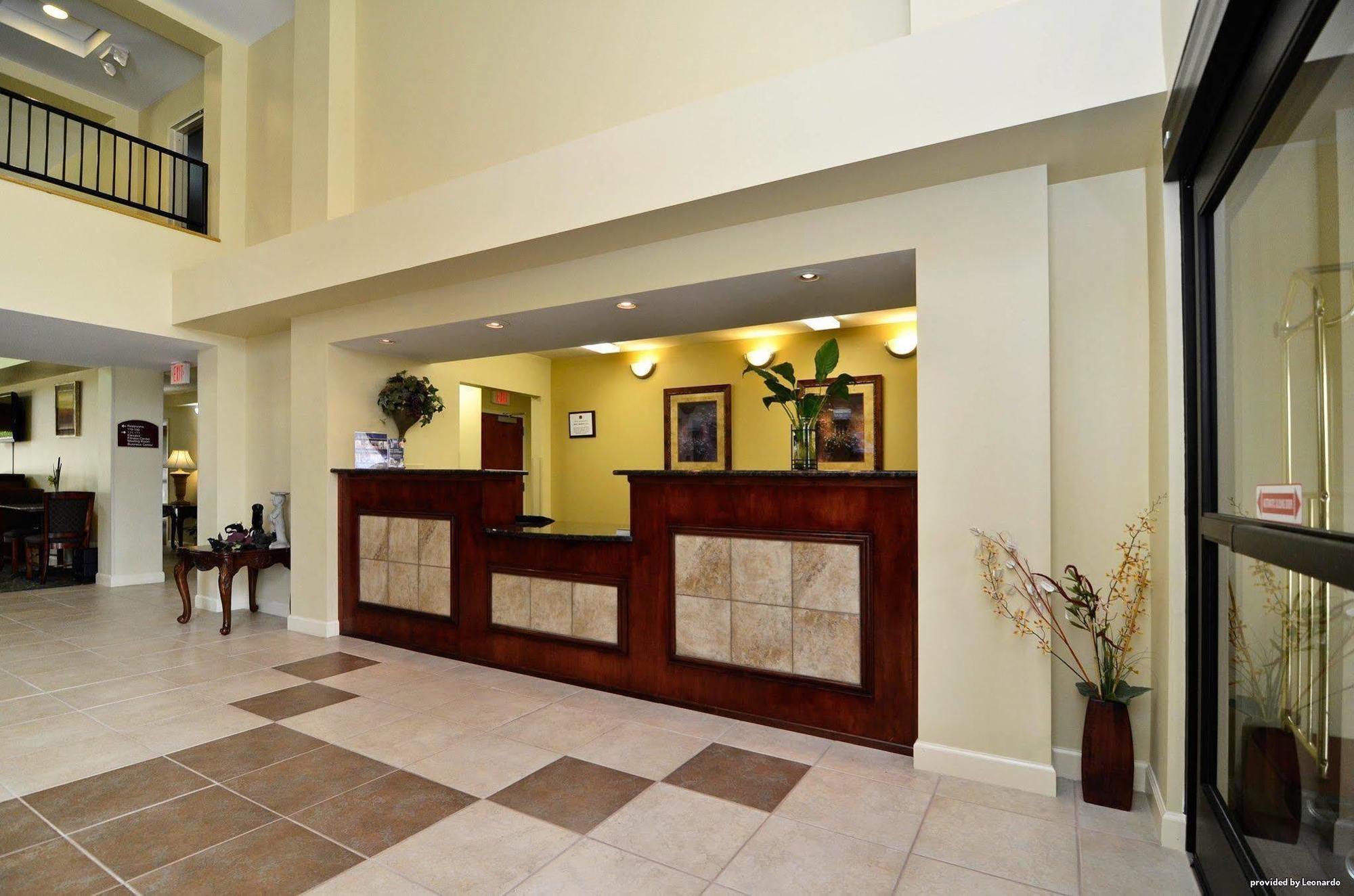 Best Western Plus Yadkin Valley Inn & Suites Jonesville Interior foto