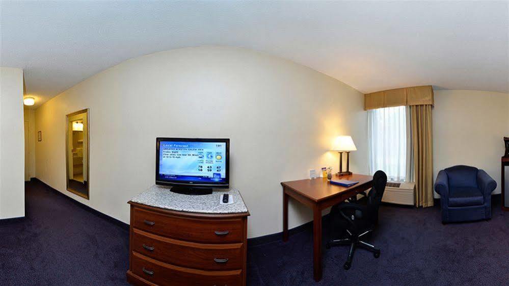 Best Western Plus Yadkin Valley Inn & Suites Jonesville Exterior foto