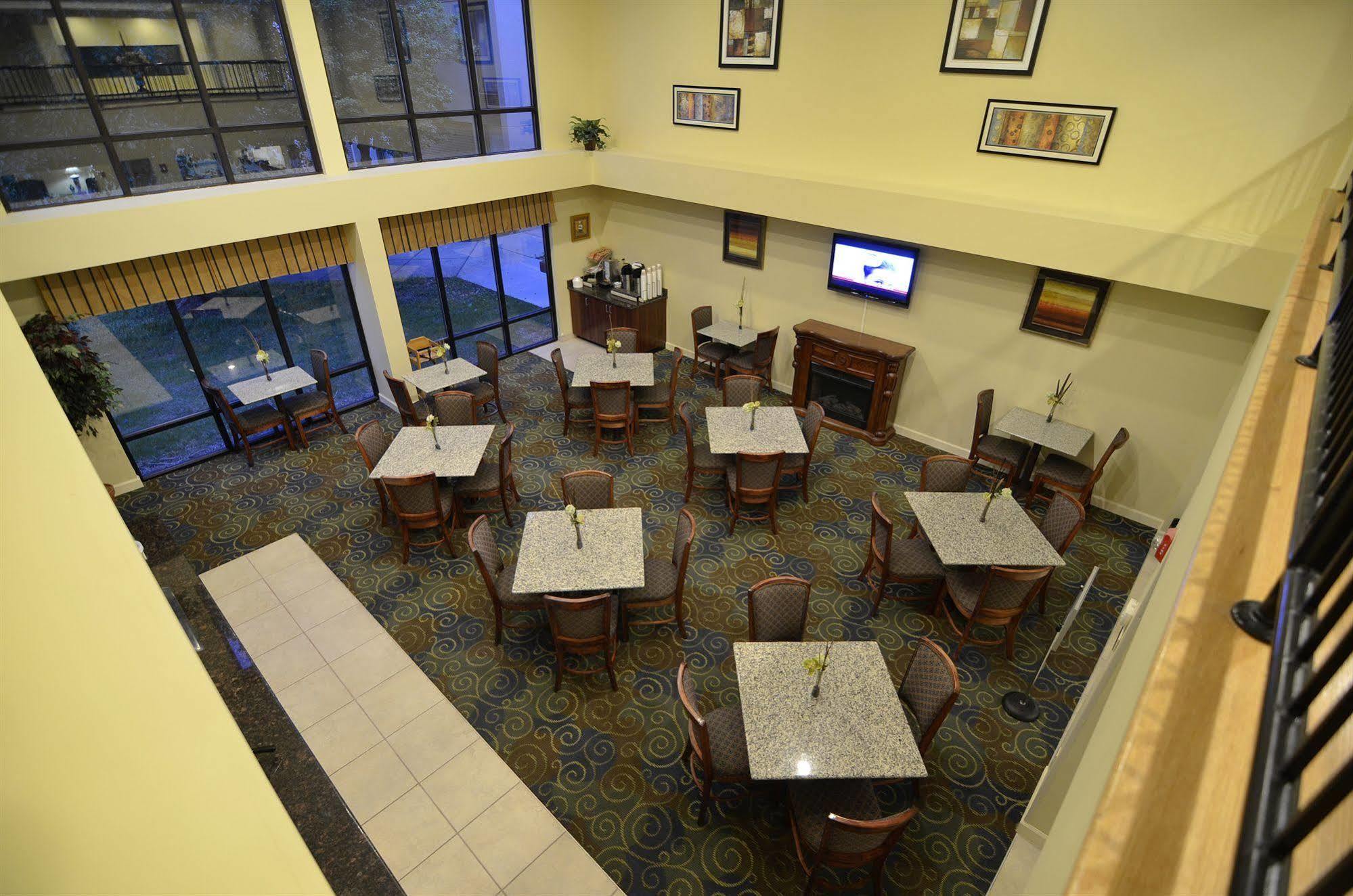Best Western Plus Yadkin Valley Inn & Suites Jonesville Exterior foto