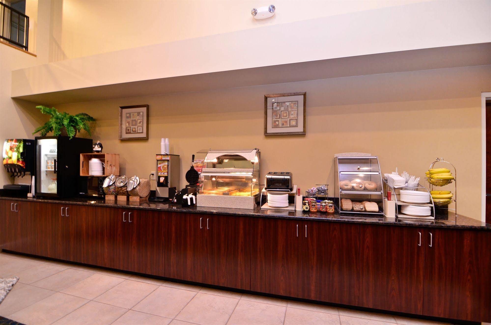 Best Western Plus Yadkin Valley Inn & Suites Jonesville Exterior foto